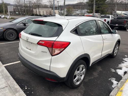 2016 Honda HR-V LX