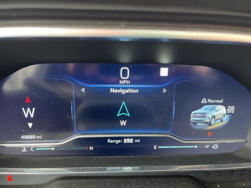 2022 Chevrolet Suburban LT