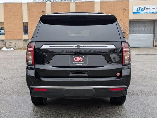 2022 Chevrolet Suburban LT