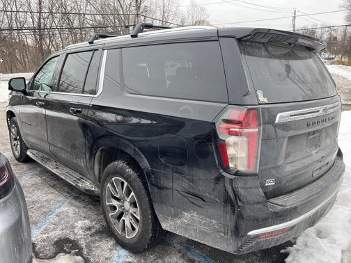 2022 Chevrolet Suburban LT