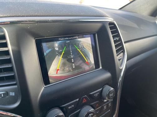 2020 Jeep Grand Cherokee Laredo E