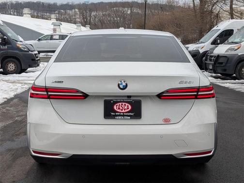 2024 BMW 530 i xDrive