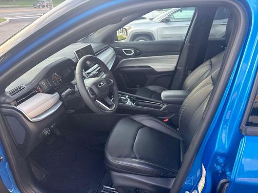 Hydro Blue Pearlcoat 2026 Jeep Compass Limited