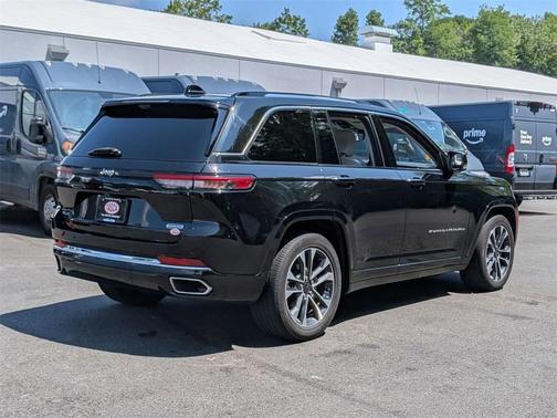 2022 Jeep Grand Cherokee Overland