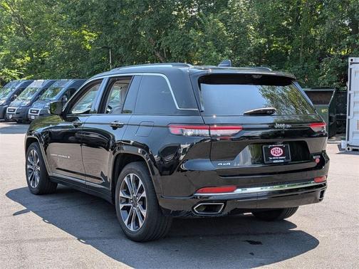 2022 Jeep Grand Cherokee Overland