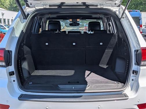 2022 Jeep Grand Cherokee WK Laredo
