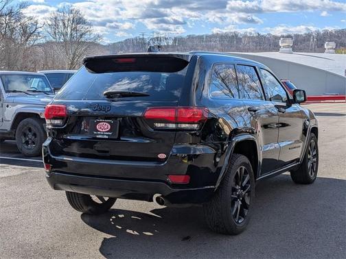 2020 Jeep Grand Cherokee Altitude