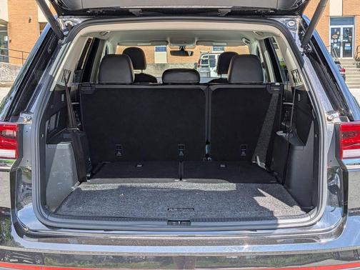 Deep Black Pearl Effect 2023 Volkswagen Atlas 2.0T SE