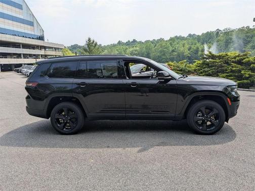 2025 Jeep Grand Cherokee L Laredo