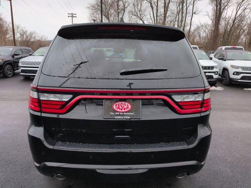 DB Black Crystal Clearcoat 2026 Dodge Durango GT
