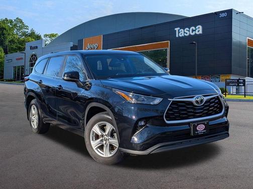 2024 Toyota Highlander LE