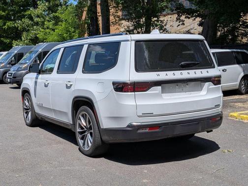 Bright White Clearcoat 2022 Jeep Wagoneer Series III