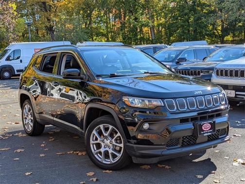 2022 Jeep Compass Latitude Lux