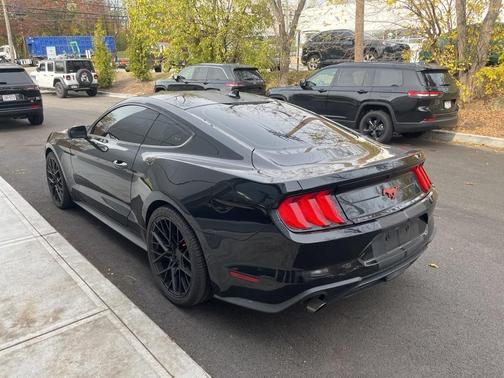 2020 Ford Mustang EcoBoost