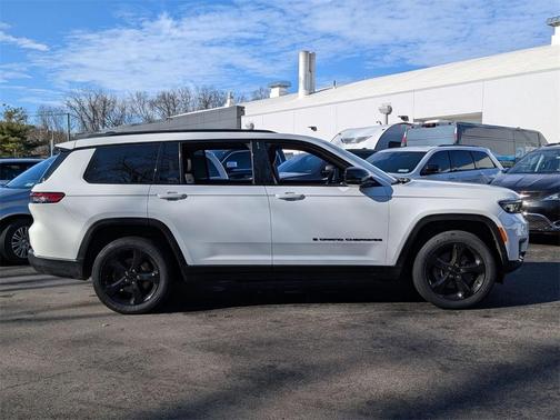 2023 Jeep Grand Cherokee L Laredo