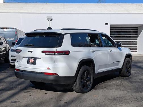 2023 Jeep Grand Cherokee L Laredo