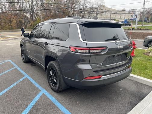 2023 Jeep Grand Cherokee L Laredo