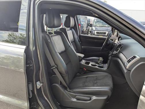 2021 Jeep Grand Cherokee Laredo X 4x4