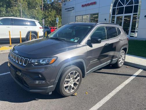 2022 Jeep Compass Latitude Lux