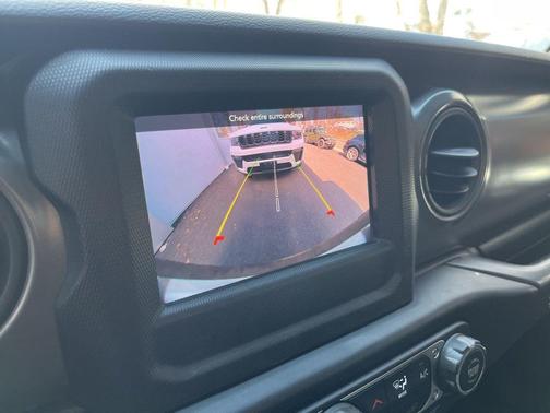 Granite Crystal Clearcoat Metallic 2023 Jeep Wrangler Sport