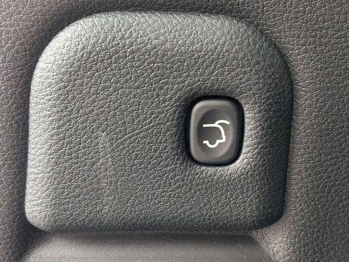 DB Black Crystal Clearcoat 2023 Dodge Durango Pursuit