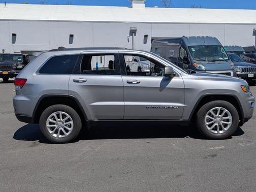2021 Jeep Grand Cherokee Laredo E 4x4