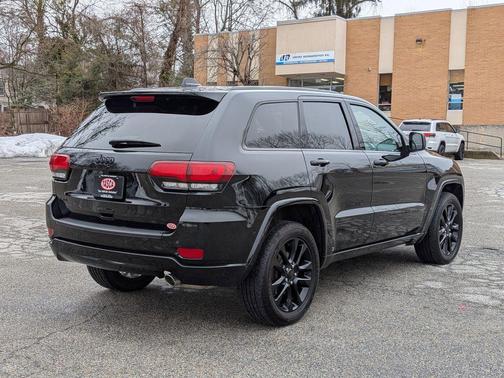 2022 Jeep Grand Cherokee WK Laredo