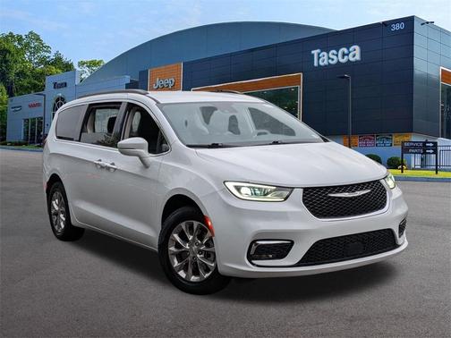 2022 Chrysler Pacifica Touring-L