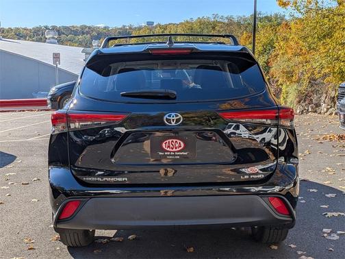 2022 Toyota Highlander LE