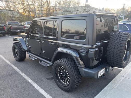 Black Clearcoat 2020 Jeep Wrangler Unlimited Sahara