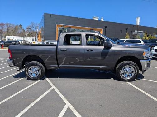 2024 RAM 2500 Tradesman Crew Cab 4x4 64' Box