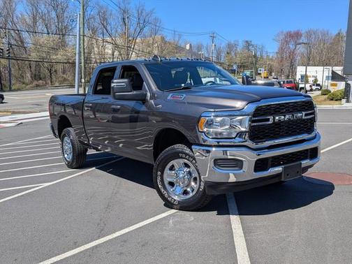 2024 RAM 2500 Tradesman Crew Cab 4x4 64' Box
