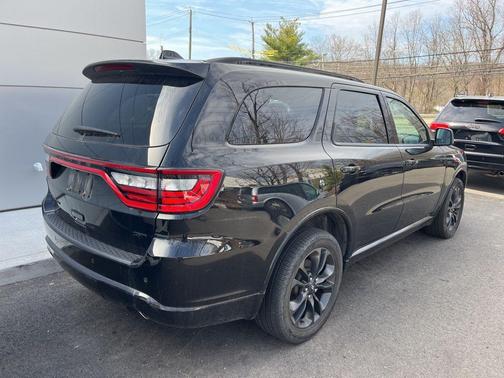 DB Black Crystal Clearcoat 2022 Dodge Durango GT