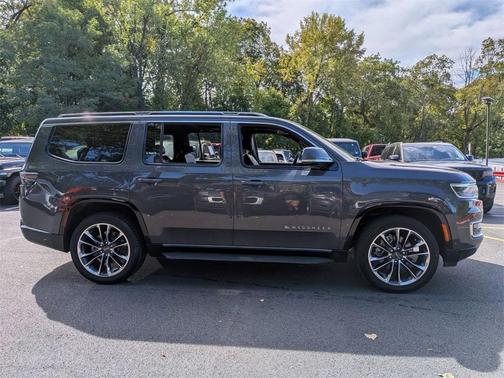 2022 Jeep Wagoneer Series II