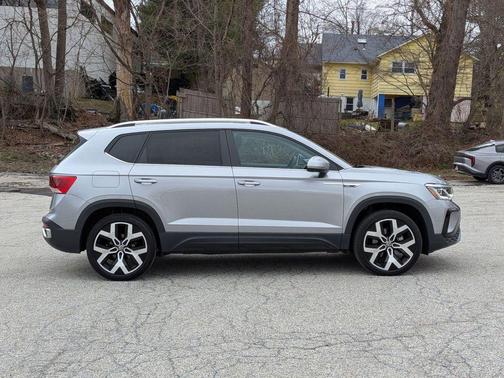 2023 Volkswagen Taos 1.5T SEL