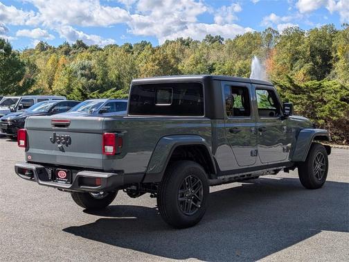 2025 Jeep Gladiator Sport
