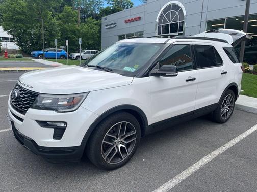 White Platinum Tri-Coat Metallic 2019 Ford Explorer sport