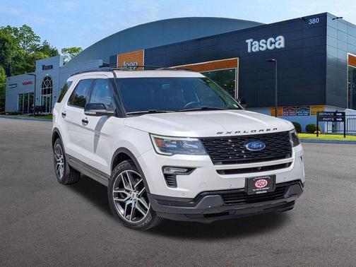 White Platinum Tri-Coat Metallic 2019 Ford Explorer sport