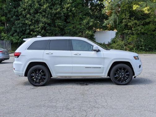 Bright White Clearcoat 2015 Jeep Grand Cherokee Altitude