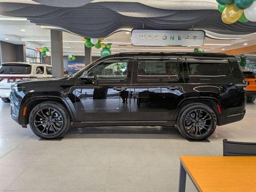 2026 Jeep Grand Wagoneer Summit Obsidian
