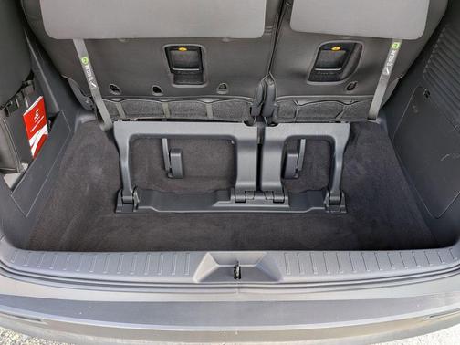 2025 Toyota Sienna LE