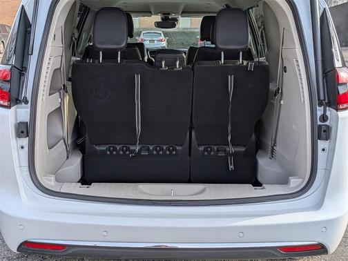 2023 Chrysler Pacifica Touring-L