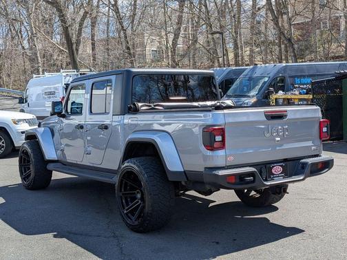 Billet Silver Metallic Clearcoat 2020 Jeep Gladiator Overland