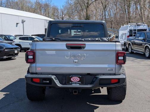 Billet Silver Metallic Clearcoat 2020 Jeep Gladiator Overland