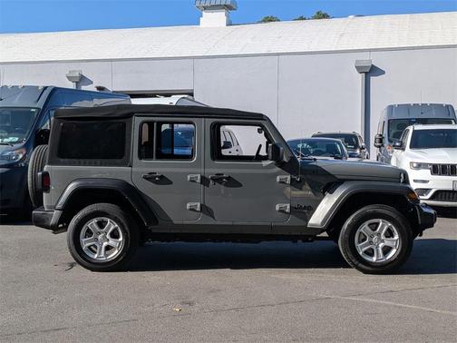 2022 Jeep Wrangler Unlimited Sport