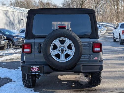 2022 Jeep Wrangler Unlimited Sport