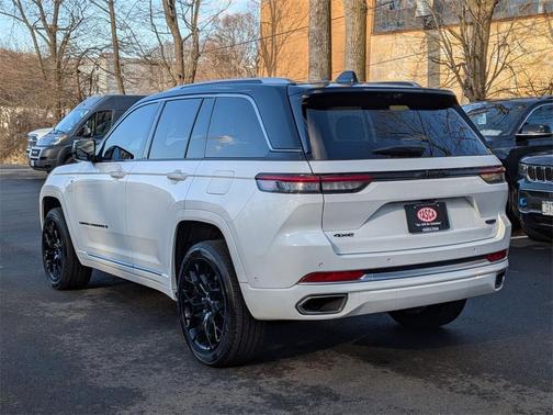 2022 Jeep Grand Cherokee 4xe Summit