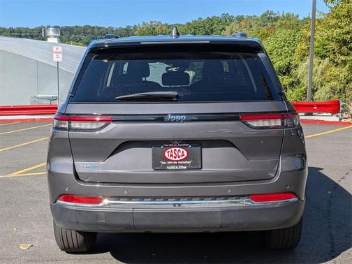 2022 Jeep Grand Cherokee 4xe Base