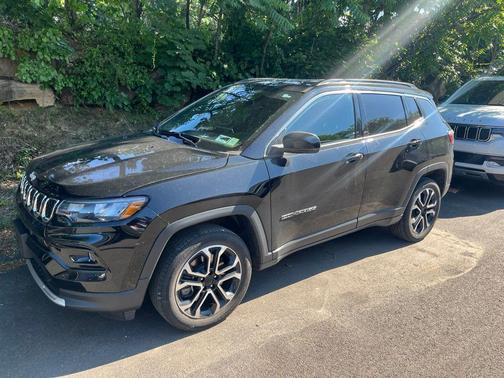 Diamond Black 2023 Jeep Compass Limited