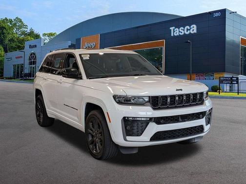Bright White Clearcoat 2026 Jeep Grand Cherokee Limited